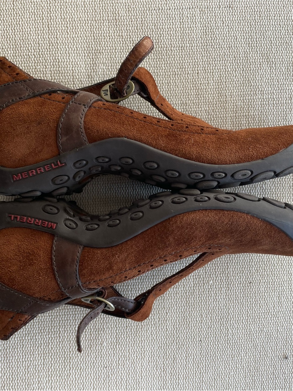 Merrell Plaza Mary Jane T-Strap Dark Spice Suede
Shoe - Picture 5 of 10